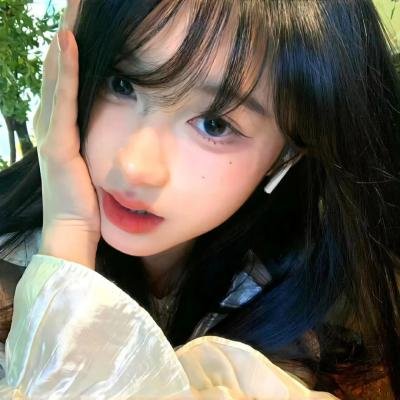 玛丽莲有深黑之眸